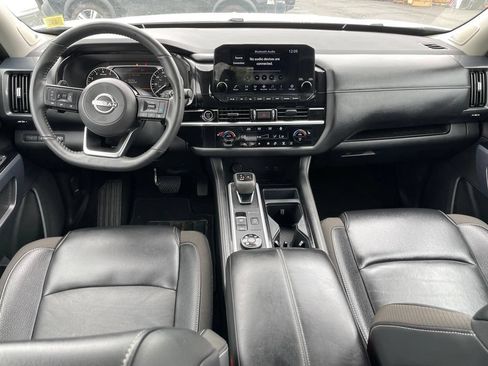 Certified 2024 Nissan Pathfinder SL w/ SL Premium Package AWD/4WD image 13