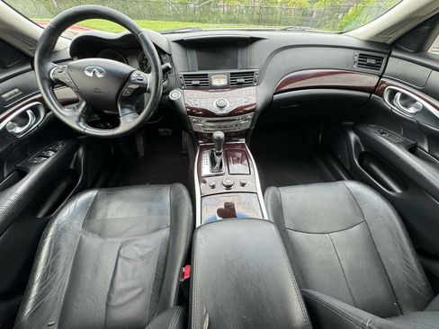 Used 2011 INFINITI M37 w/ Premium Pkg image 10