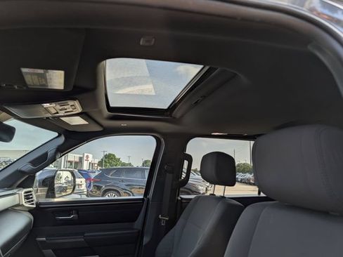 Used 2025 Toyota Sequoia SR5 AWD/4WD image 27