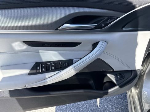 Used 2021 BMW M5 image 18