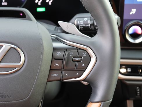 Used 2024 Lexus RX 350h image 21