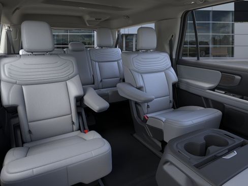 New 2026 Ford Expedition Max Platinum AWD/4WD image 24