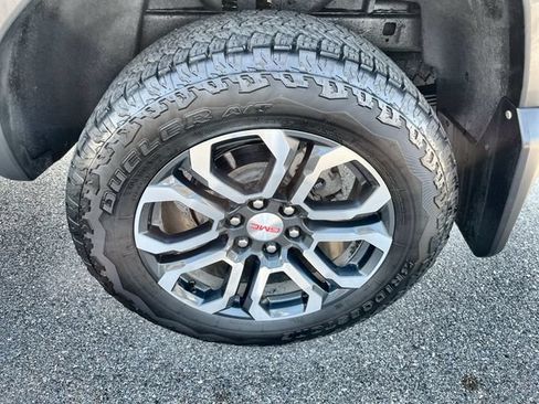 Used 2024 GMC Canyon AT4 AWD/4WD image 19