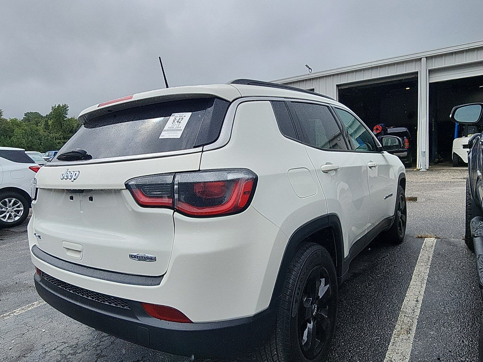 Used 2019 Jeep Compass Latitude w/ Popular Equipment Group AWD/4WD image 5