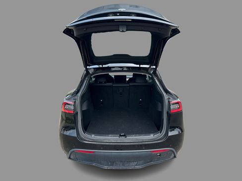 Used 2021 Tesla Model Y Long Range AWD/4WD image 51