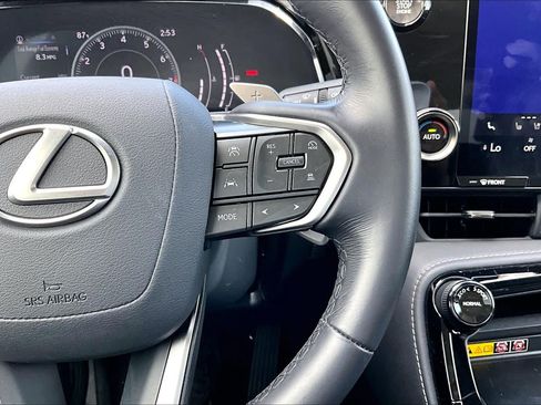 Used 2025 Lexus NX 250 FWD w/ Accessory Package (Z1) image 25