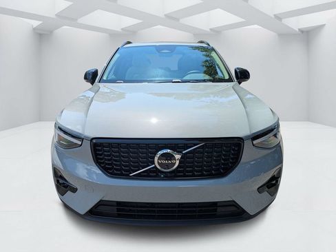 New 2026 Volvo XC40 B4 Plus w/ Protection Package Premier FWD image 8