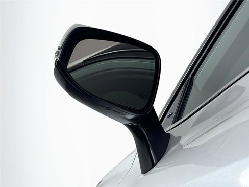 Certified 2022 Toyota Highlander XLE image 10