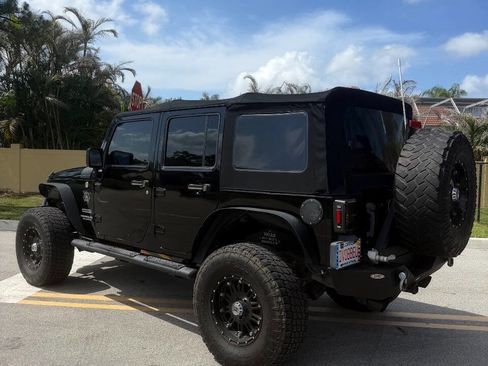 Used 2011 Jeep Wrangler Unlimited Sport AWD/4WD image 5