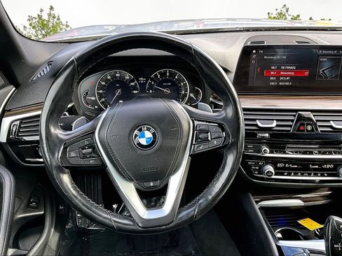 Used 2019 BMW 530i xDrive w/ Convenience Package image 5