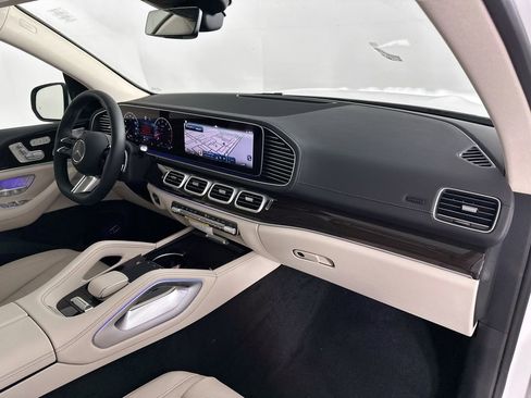 New 2026 Mercedes-Benz GLS 450 4MATIC image 31