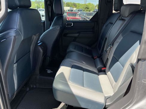 Used 2024 Ford Bronco Outer Banks image 12