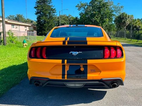 Used 2019 Ford Mustang Premium w/ Equipment Group 201A RWD image 4