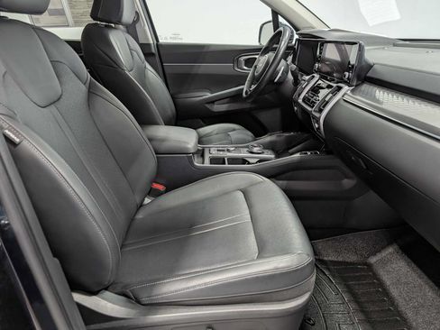 Certified 2023 Kia Sorento EX AWD/4WD image 43