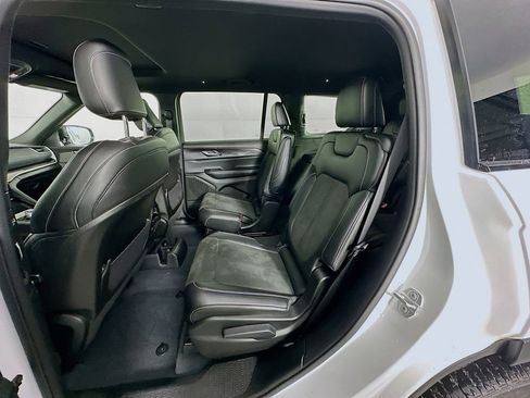 Certified 2023 Jeep Grand Cherokee L Laredo image 36