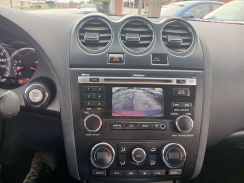Used 2011 Nissan Altima 2.5 S w/ 2.5S Premium Audio Pkg FWD image 11