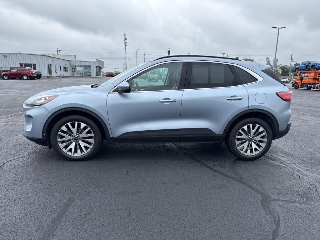 Used 2022 Ford Escape Titanium w/ Class II Trailer Tow Package AWD/4WD image 6