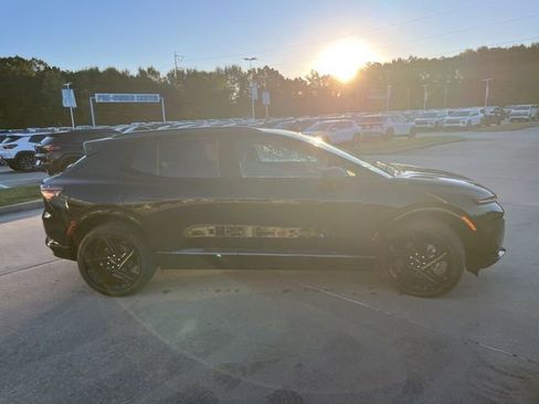 New 2026 Chevrolet Equinox EV RS image 11