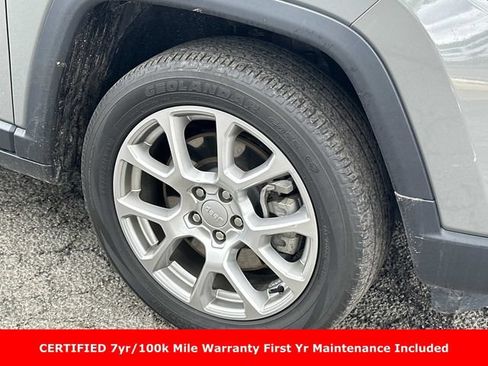 Used 2023 Jeep Compass Latitude AWD/4WD image 8