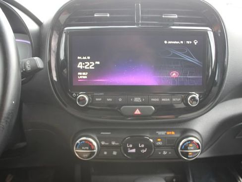 Used 2023 Kia Soul GT-Line FWD image 4