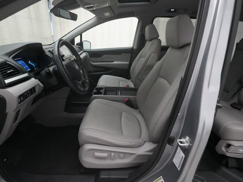 Used 2022 Honda Odyssey EX-L image 7