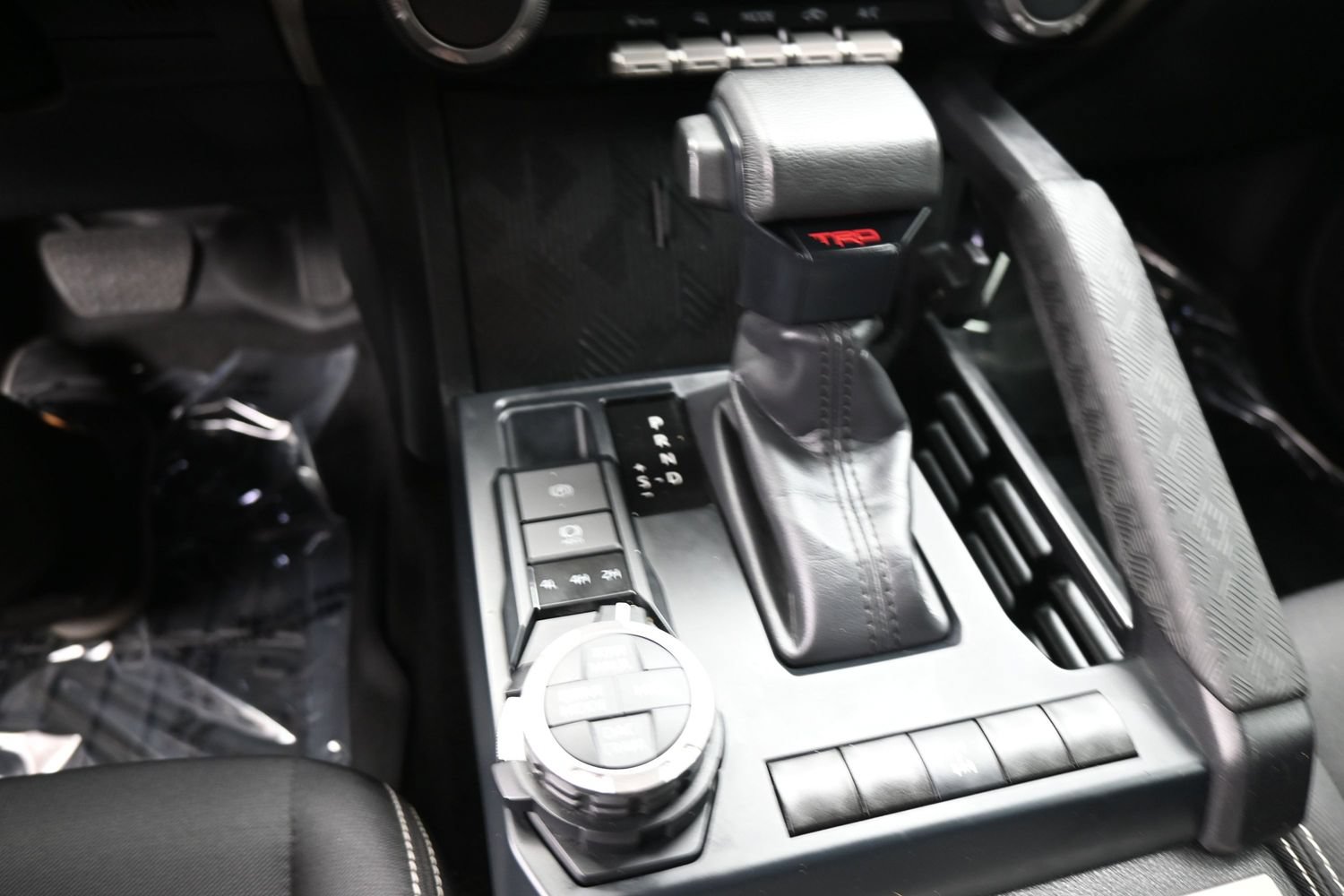 Used 2024 Toyota Tacoma TRD Off-Road AWD/4WD image 14