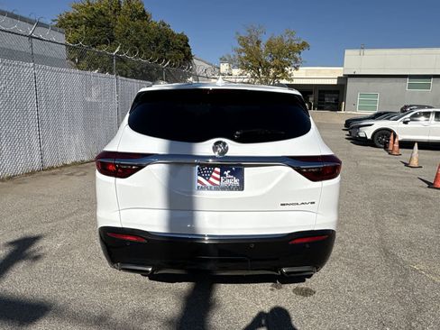 Used 2019 Buick Enclave Essence image 5