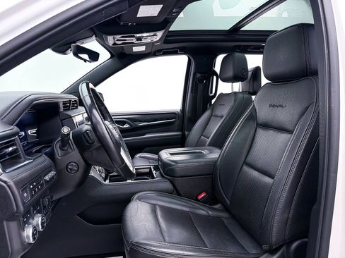 Used 2022 GMC Yukon XL Denali w/ Denali Ultimate Package image 22