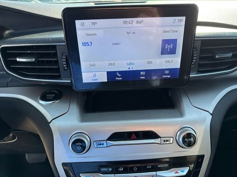 Used 2022 Ford Explorer XLT w/ Equipment Group 202A image 24