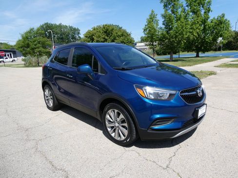 Used 2020 Buick Encore Preferred w/ Safety Package FWD image 3