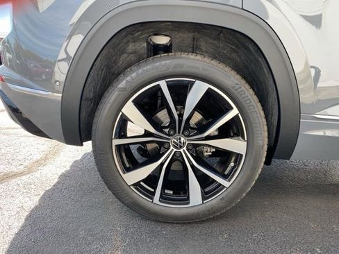 New 2026 Volkswagen Atlas Cross Sport SEL Premium R-Line AWD/4WD image 18