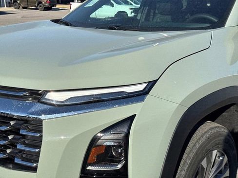 New 2026 Chevrolet Equinox LT w/ Convenience Package II FWD image 10