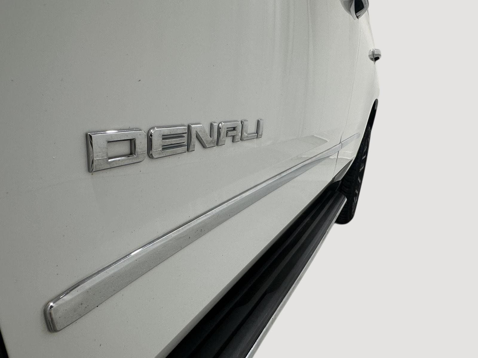 Used 2017 GMC Yukon Denali AWD/4WD image 29