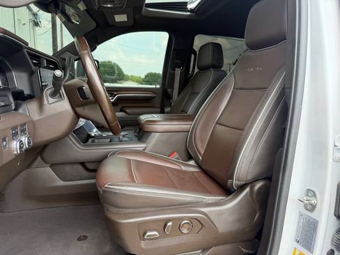 Used 2024 GMC Sierra 3500 Denali w/ Denali Reserve Package AWD/4WD image 20