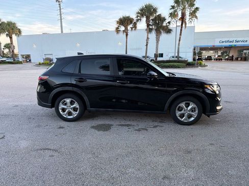 Used 2023 Honda HR-V LX image 4