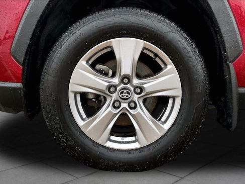 Used 2023 Toyota RAV4 XLE w/ Convenience Package FWD image 11