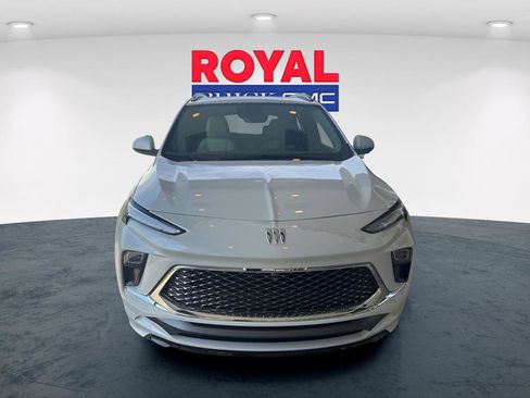 New 2026 Buick Encore GX Avenir w/ Avenir Technology Package image 3