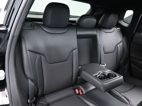 New 2026 Jeep Compass Latitude image 33