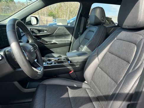 Used 2026 Chevrolet Equinox LT w/ Convenience Package II image 37
