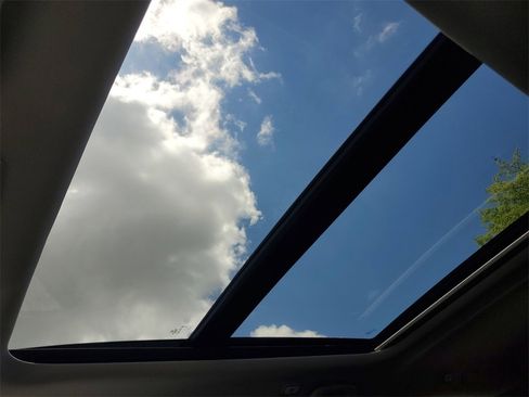 Used 2023 Honda Pilot Elite image 36