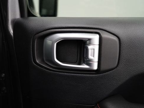 Used 2018 Jeep Wrangler Unlimited Rubicon w/ Dual Top Group image 58