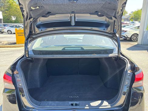 Used 2025 Nissan Versa SV image 31