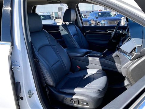 Used 2020 Buick Enclave Essence w/ Sound and Sites Package image 10