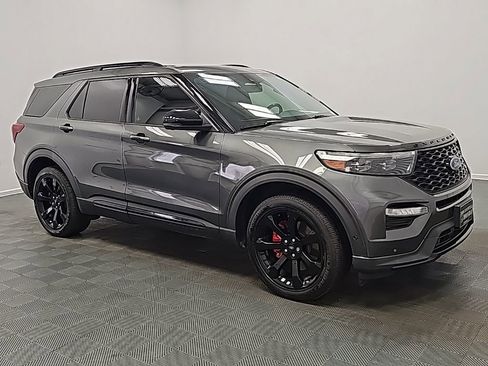 Used 2020 Ford Explorer ST w/ ST Street Pack image 2