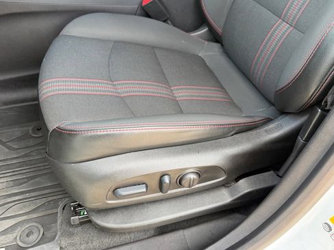 Used 2024 Chevrolet Equinox RS FWD image 31