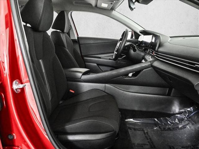 Used 2023 Hyundai Elantra SEL w/ Convenience Package FWD image 21