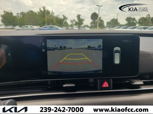 New 2026 Kia Carnival EX FWD image 32