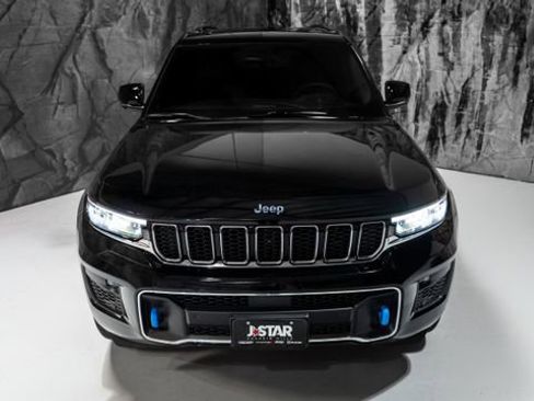 Used 2023 Jeep Grand Cherokee Overland w/ Luxury Tech Group IV image 14
