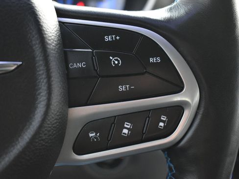 Used 2021 Chrysler Pacifica Touring w/ Cold Weather Group image 22