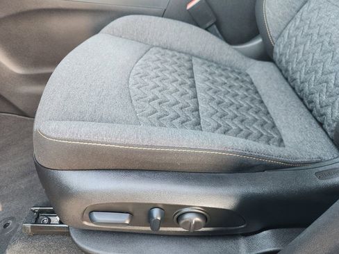 Used 2023 Chevrolet Equinox LT image 21